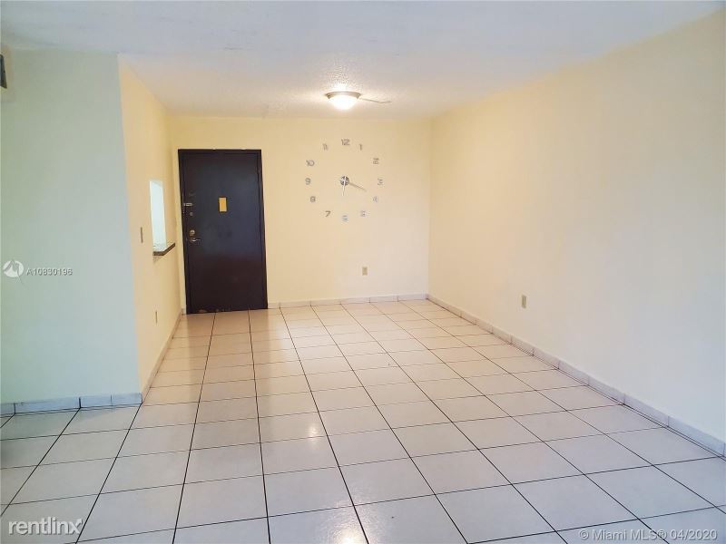 Primary Photo - 9678 Fontainebleau Blvd