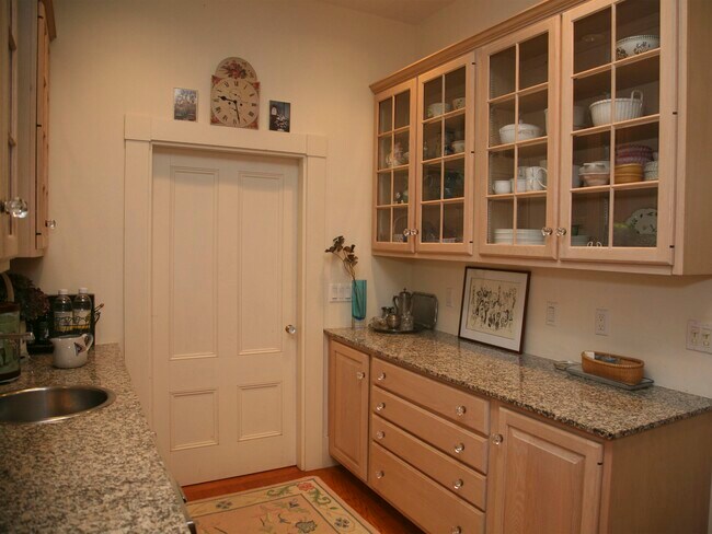 Foto del edificio - 171 Sea View Ave