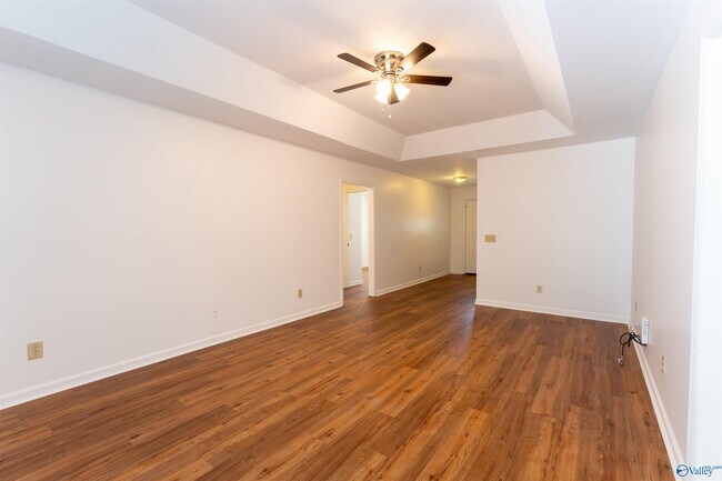Building Photo - 236 Shadowbrook Ln NE