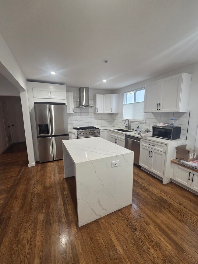 Foto del edificio - 2161 N Valley St