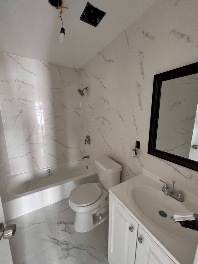 Primary Photo - 2832 W 15th St