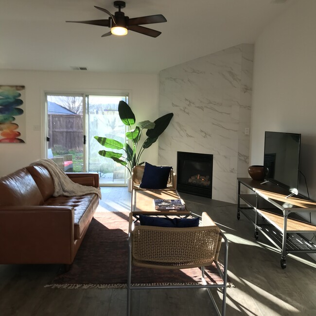 Building Photo - 2775 Stonebrook Cir