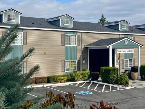Building Photo - 701 75th St SE