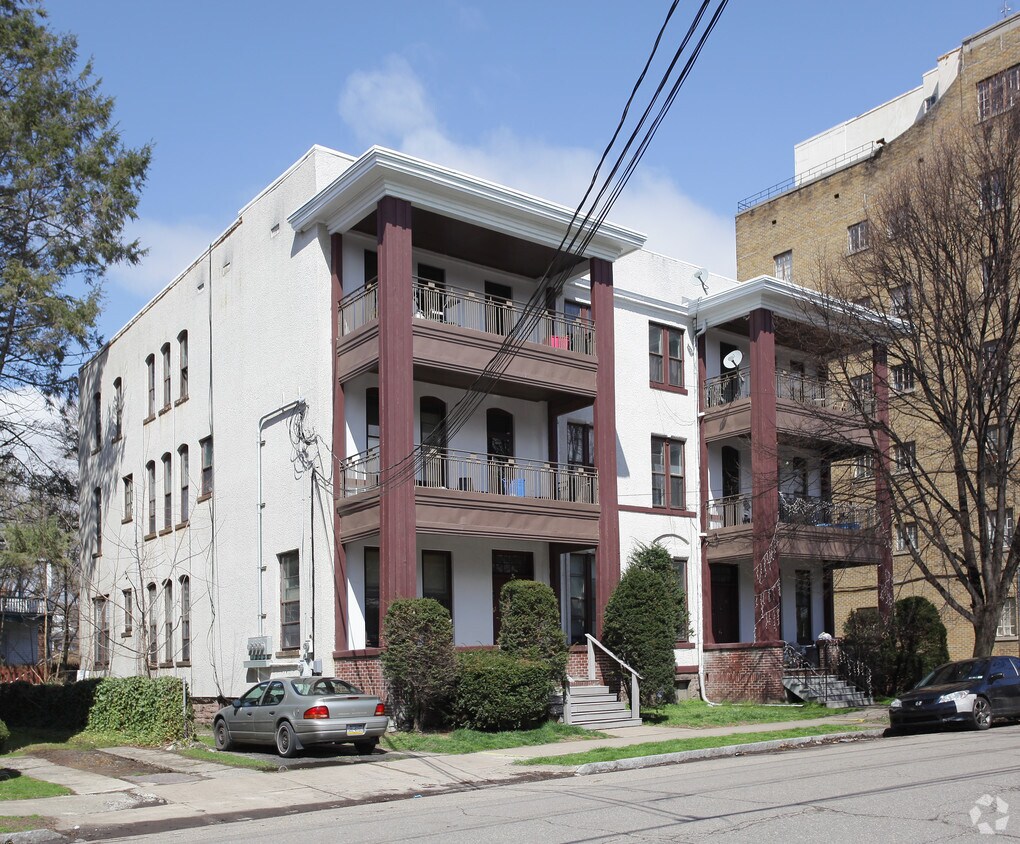 165167 W River St, Wilkes Barre, PA 18702 Apartments in Wilkes Barre