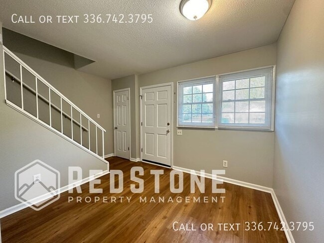 Foto del edificio - 2 Bedroom, 1.5 Bath - Townhome