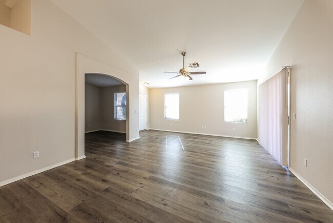 Foto del edificio - 16214 N 162nd Dr