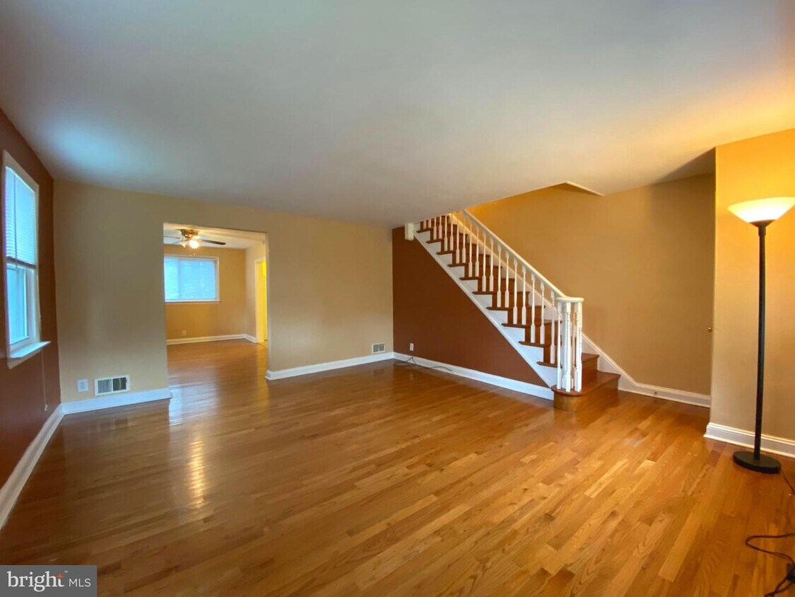 Primary Photo - 45 Greenhill Rd