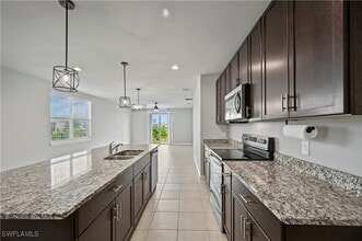 Building Photo - 43744 Cattleman Dr