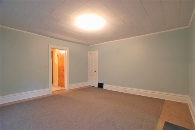Living Room - 146 Meadville St