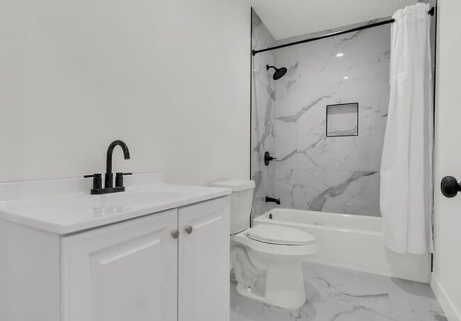 Foto del edificio - 3918 W 28th St