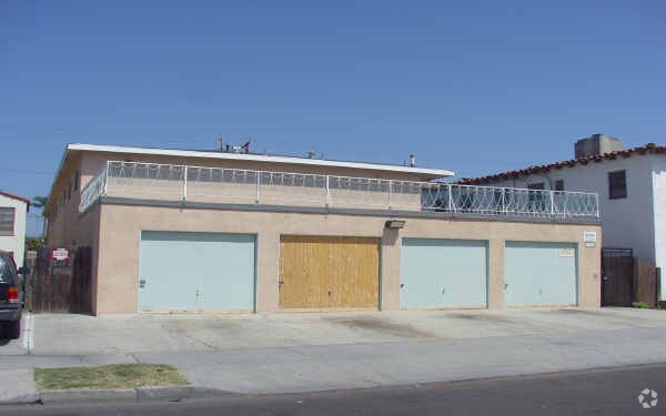 Building Photo - 750 Orizaba Ave