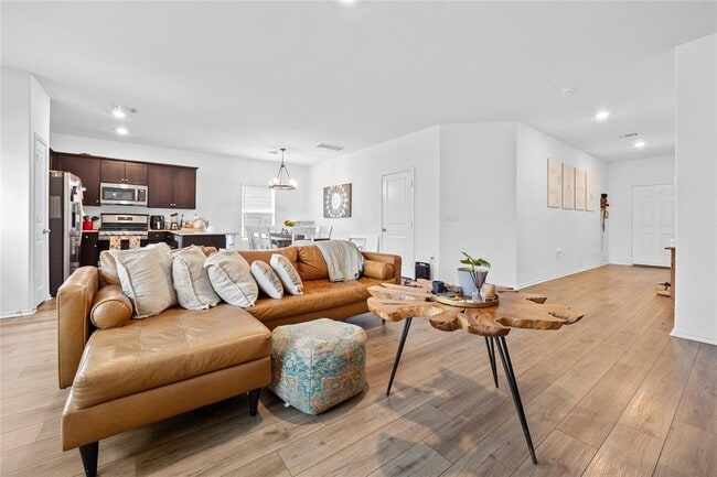 Building Photo - 14417 Dora Amellia Cv