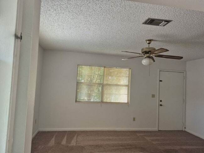 Building Photo - 205 Pelham Rd