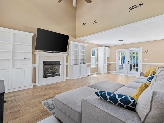 Building Photo - 125 Edwards Ln