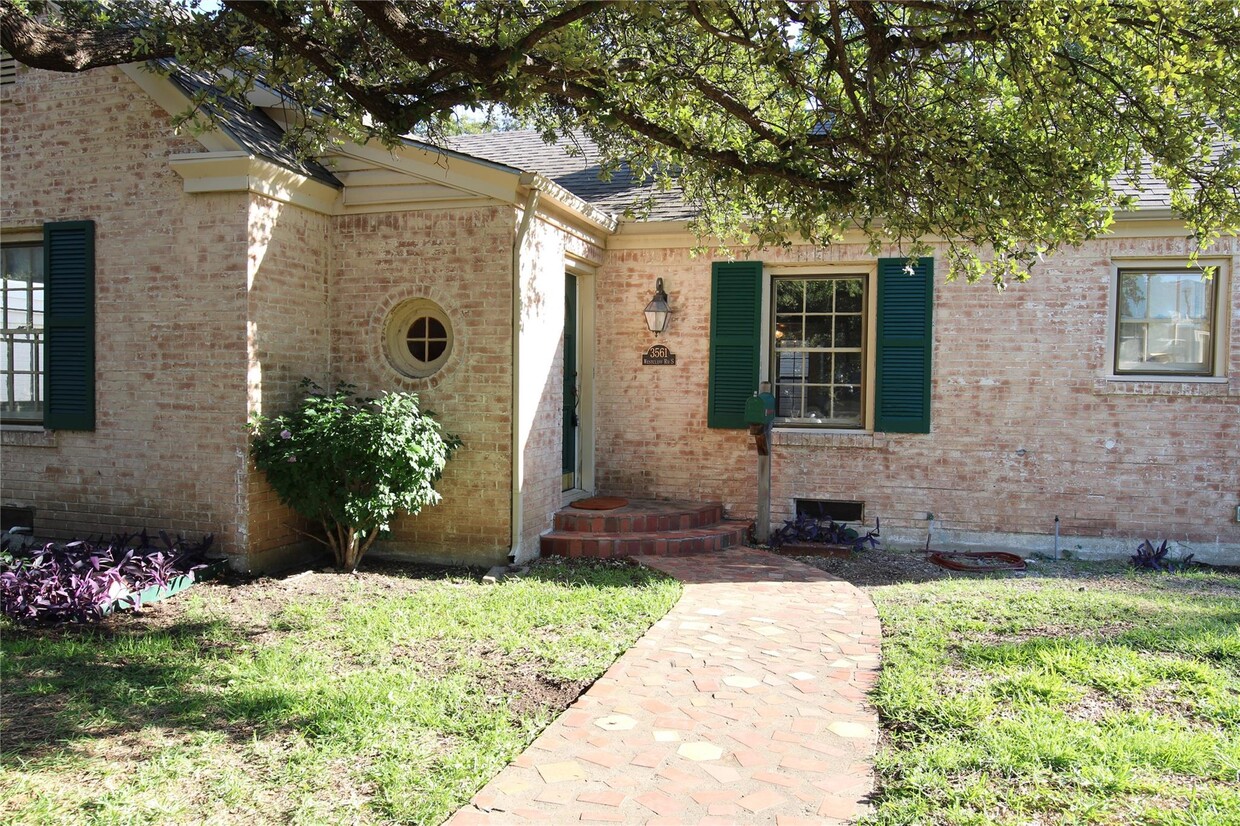 Primary Photo - 3561 Westcliff Rd S