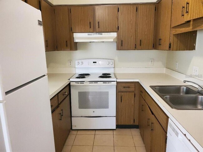 Foto del edificio - 734 Shakespeare Dr