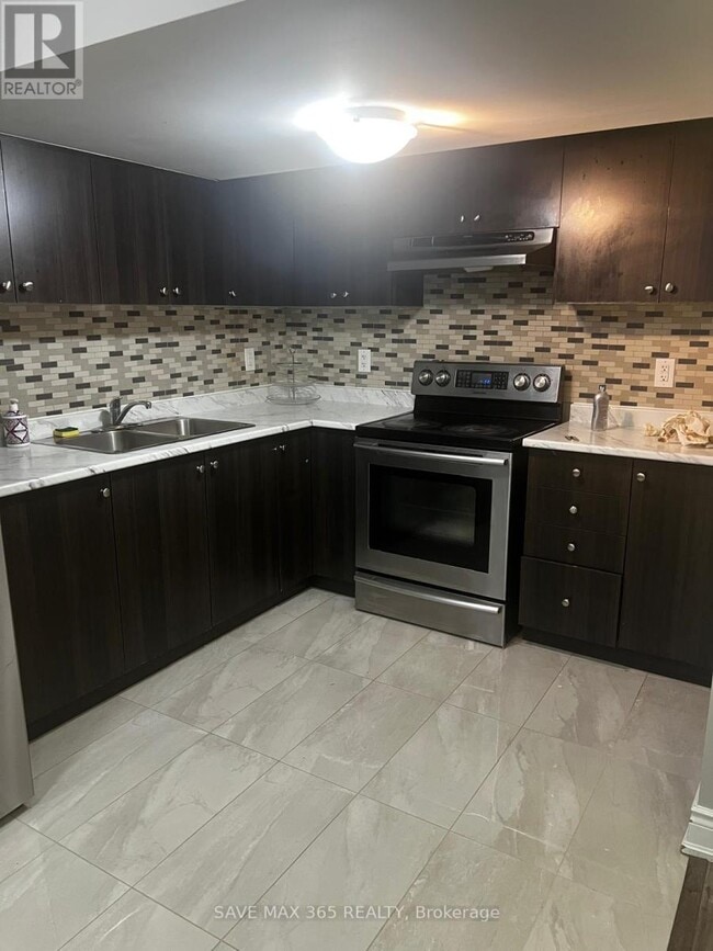 Building Photo - 3048 Workman Dr