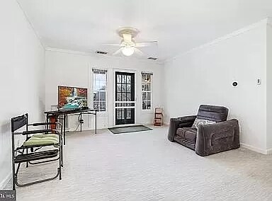 Sala de estar - 5815 Rexford Dr