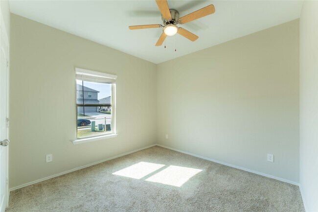 Foto del edificio - 20241 Portbec Dr