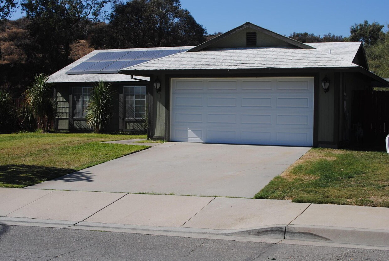 Primary Photo - Charming 3 Bedroom San Bernardino Home