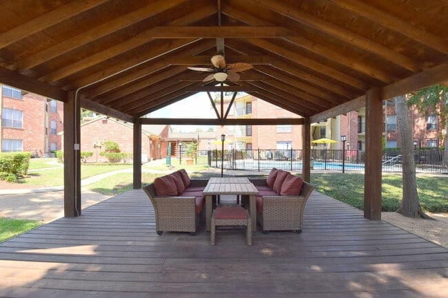 Interior Photo - The Park At Deerbrook