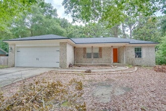 Building Photo - 8262 Pamplona St