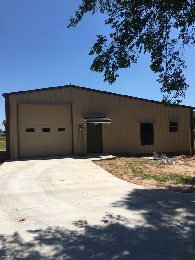 Primary Photo - 3 br, 2 bath House - 505 FM 724