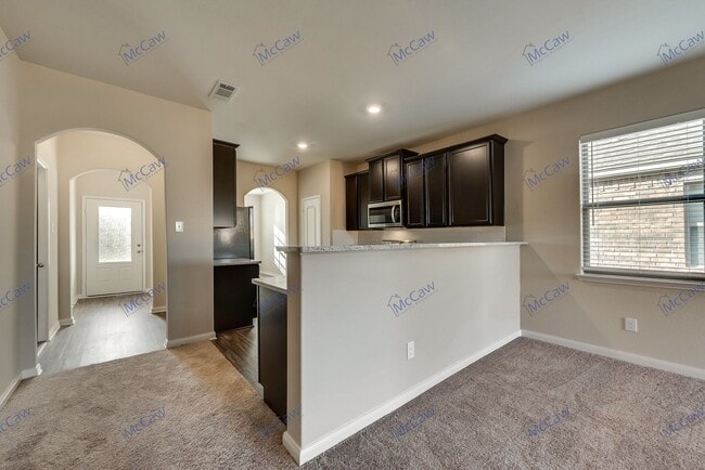 Building Photo - Stunning 3/2/2 in Princeton!
