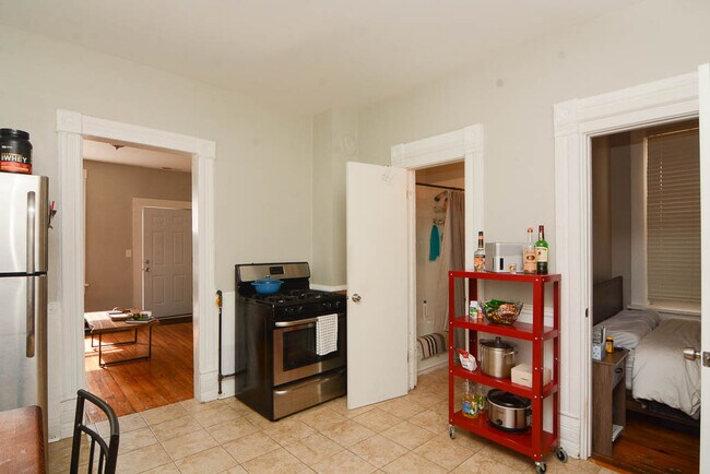 Foto del edificio - 1248 N Greenview Ave