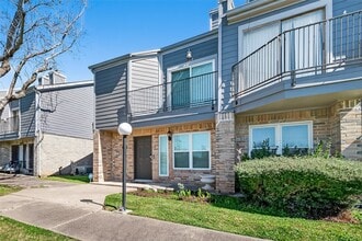 Building Photo - 1710 Good Day Dr