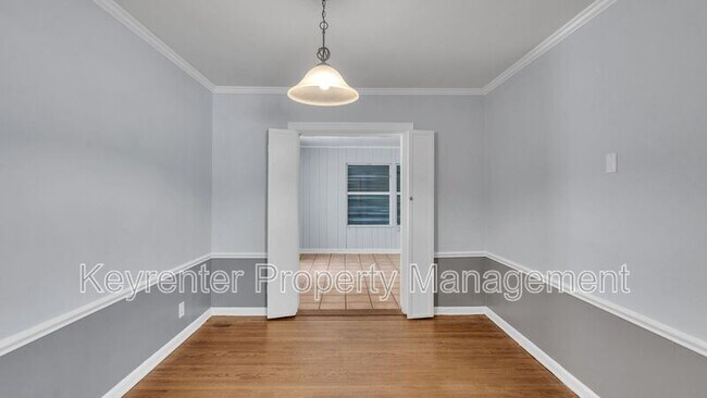 Foto del edificio - 2220 S Indianapolis Ave