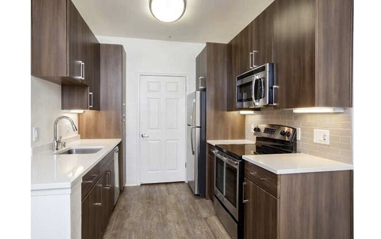 Foto principal - 1267 Lakeside Dr