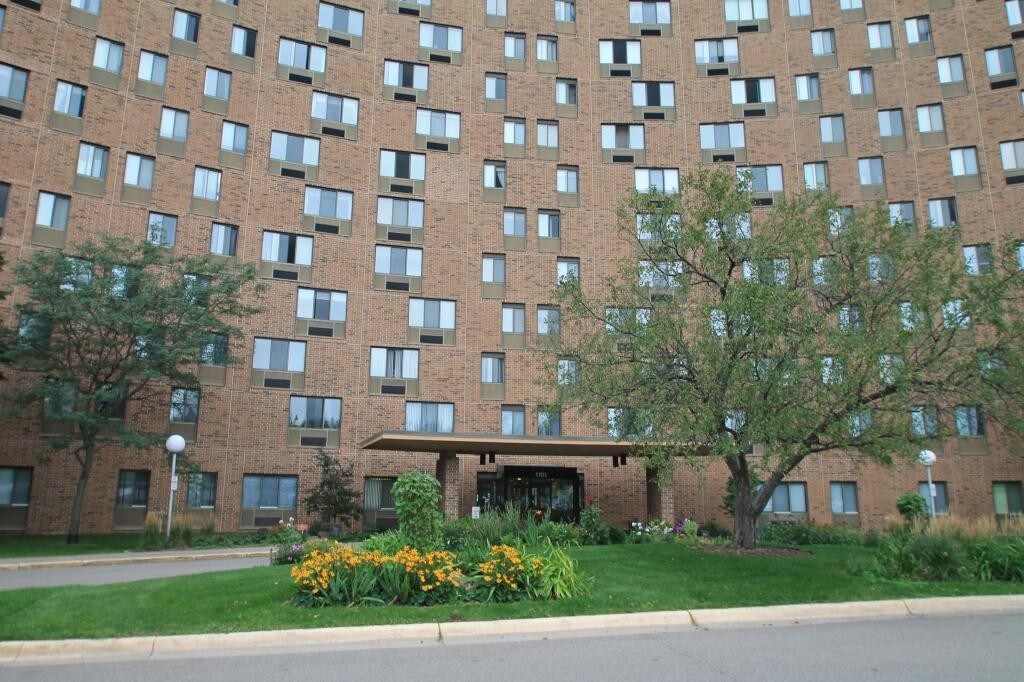 1181 Edgcumbe Rd Unit 1010, Saint Paul, MN 55105 Condo for Rent in Saint Paul, MN