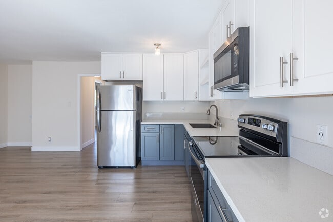 2 habitaciones, 1 baño - 750 pies cuadrados - Cocina - 1821 5th St.