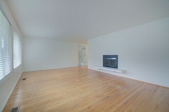 Building Photo - 3470 77th Pl SE