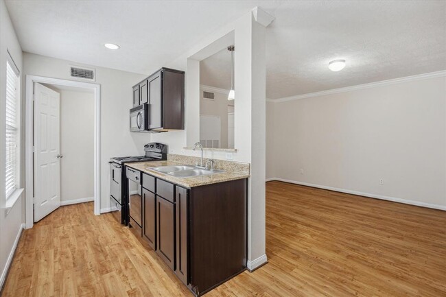 Building Photo - 1222 Heights Blvd