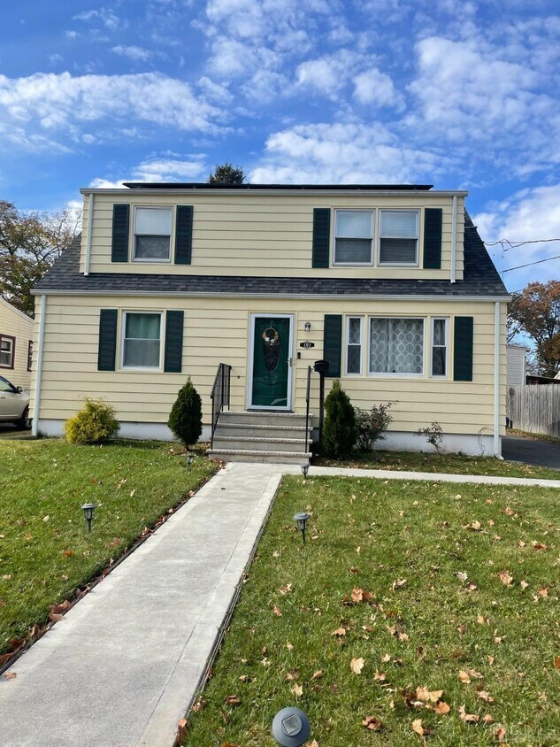 101 Elmhurst Ave, Woodbridge Township, NJ 08830 House Rental in