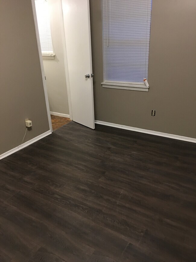 Foto del edificio - 548 Pin Oak Cove
