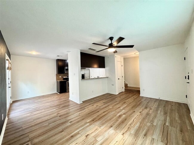 Building Photo - 6700 Cooper Ln