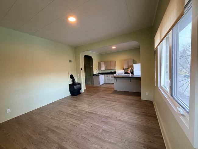 Foto del edificio - 213 1/2 W Park St