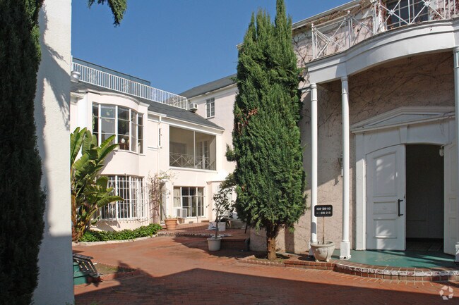 Foto del edificio - Beverly Villa Apts