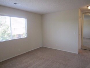 Foto del edificio - 223 Gypsum Dr