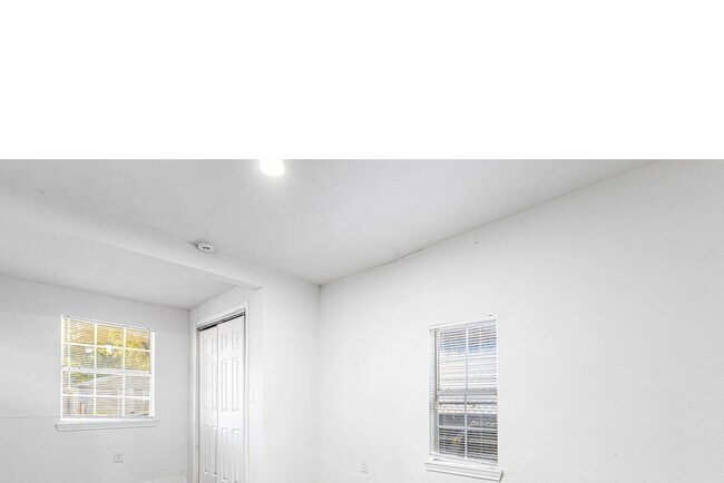 Foto del edificio - 3537 S Laredo St