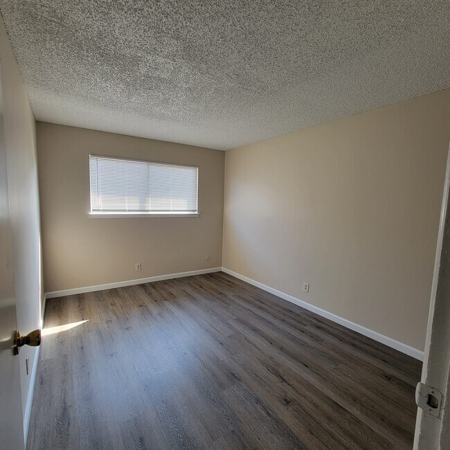 Foto del edificio - 1311 E San Bruno Ave