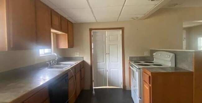 Foto del edificio - 112 E 9th St