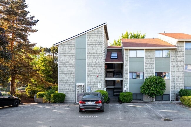 Building Photo - Bright 2 Bedroom 2 Bath in Renton