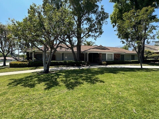 Foto principal - 2107 N Euclid Ave