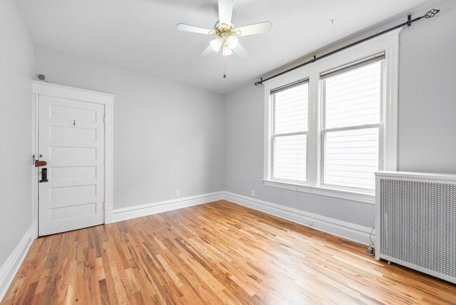 Building Photo - 3722 N Bosworth Ave