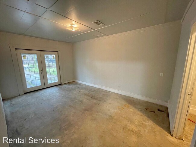 Foto del edificio - 3 br, 1 bath House - 2370 Hybrook Ln