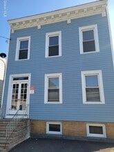 Building Photo - 418 Sheridan Ave